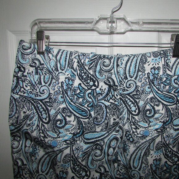 IZOD Blue Paisley G-Flex Capris - Sz 8 - NEW - Picture 6 of 9